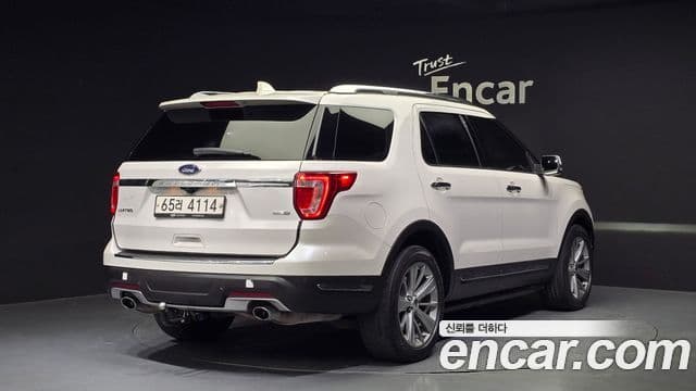 Ford Explorer 2