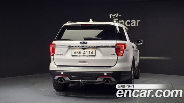 Ford Explorer 4