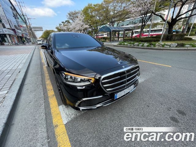 Mercedes-Benz S-Class W223 1