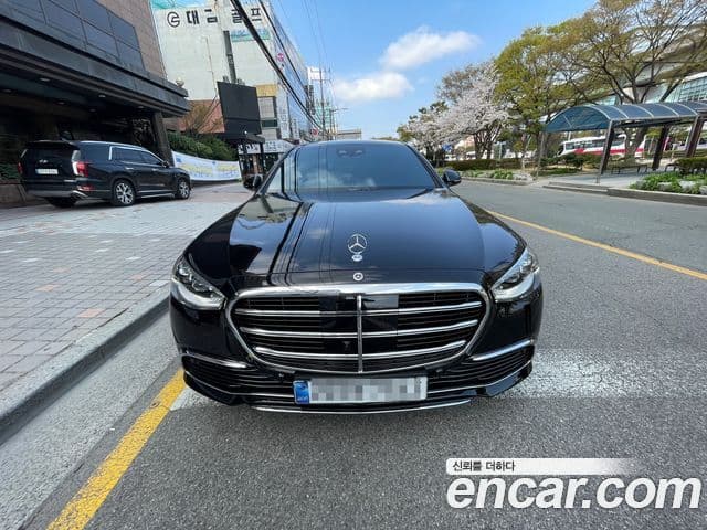 Mercedes-Benz S-Class W223 3
