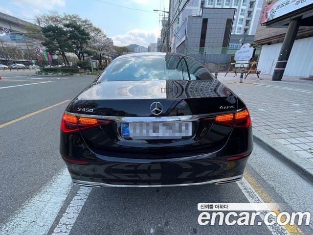 Mercedes-Benz S-Class W223 4