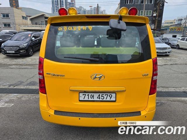 Hyundai Grand Starex 2