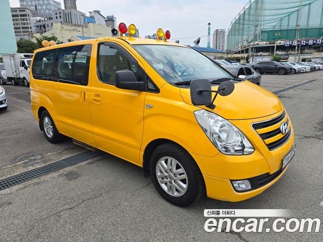 Hyundai Grand Starex 4
