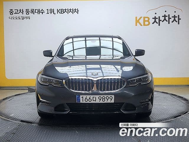 BMW 3 Series (G20) 3