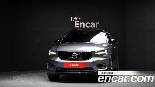 Volvo XC40 3
