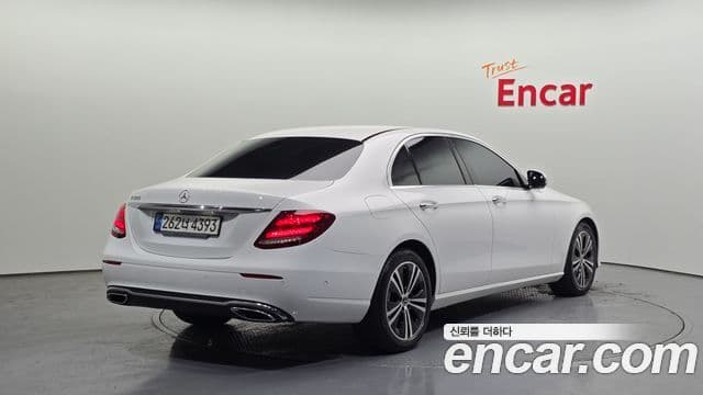 Mercedes-Benz E-Class W213 2