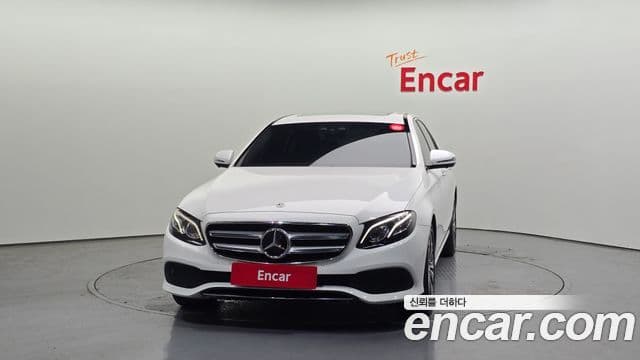 Mercedes-Benz E-Class W213 3