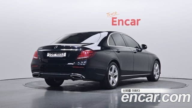 Mercedes-Benz E-Class W213 2