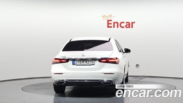 Mercedes-Benz E-Class W213 4