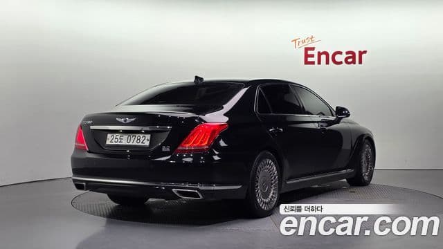 Genesis EQ900 2