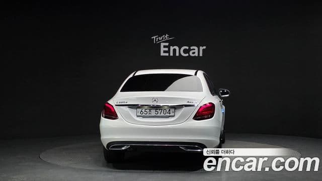 Mercedes-Benz C-Class W205 4