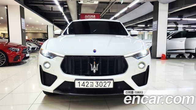Maserati Levante — 1