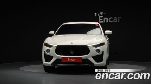 Maserati Levante 2