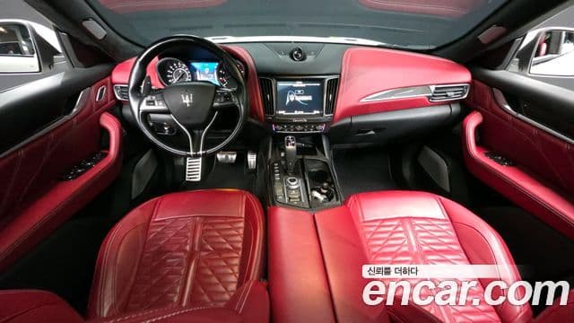 Maserati Levante 4