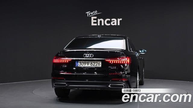 Audi A6 (C8) 3