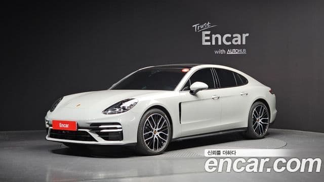 Porsche Panamera (971) 1