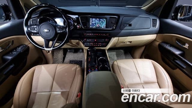 Kia The New Carnival 4