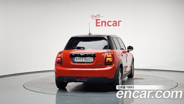 MINI Cooper 4