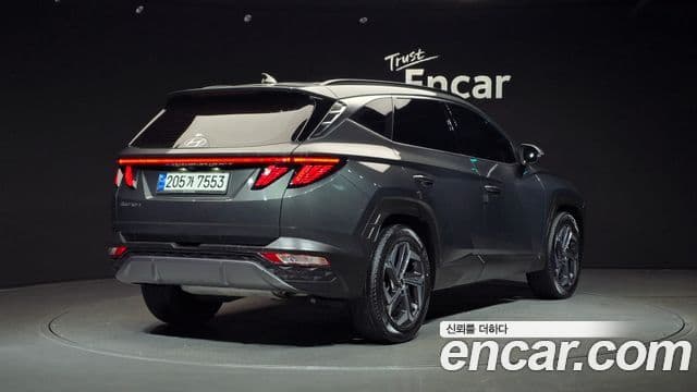 Hyundai Tucson (NX4) 2