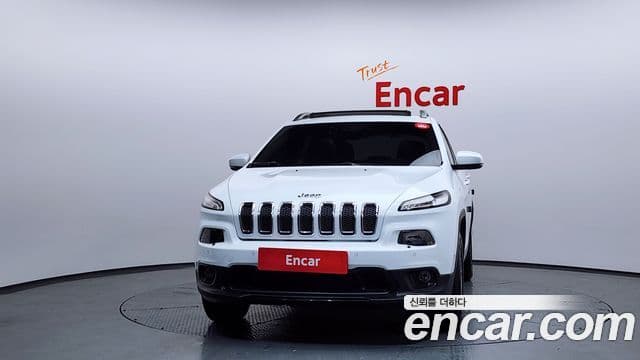 Jeep Cherokee (KL) 3