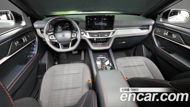 Ford Explorer 6th Gen 4