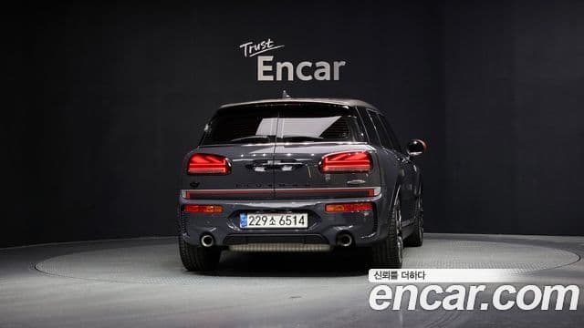 MINI Cooper S Clubman 4