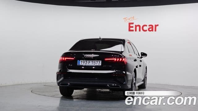 Audi A3 (8Y) 3