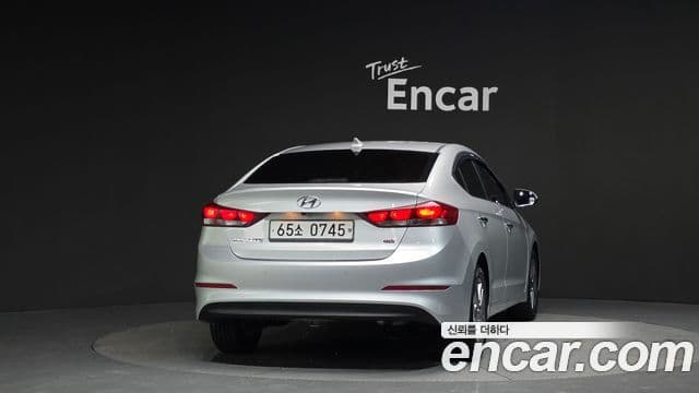 Hyundai Avante AD 4