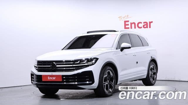 Volkswagen Touareg 3rd Gen 1