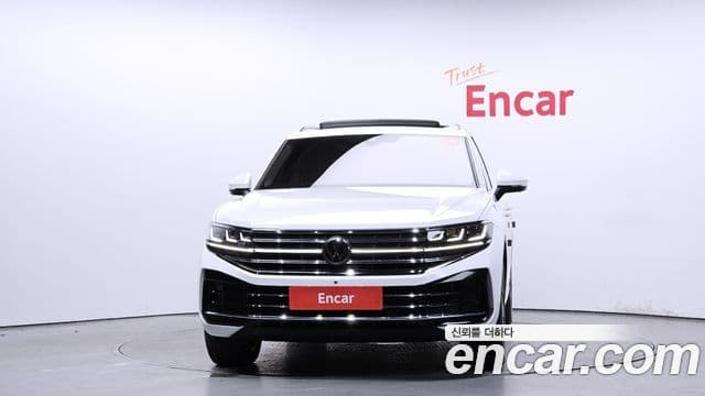 Volkswagen Touareg 3rd Gen 3
