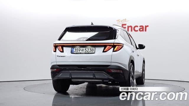 Hyundai Tucson (NX4) 3
