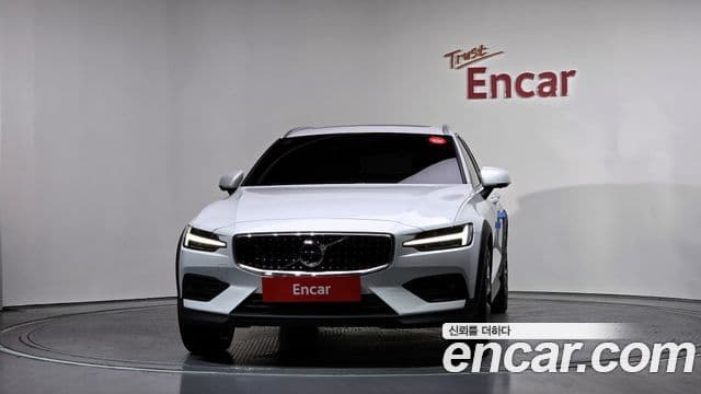 Volvo V60 Cross Country 2nd Gen 3