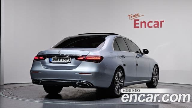 Mercedes-Benz E-Class W213 2