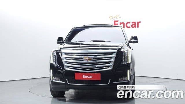 Cadillac Escalade 2