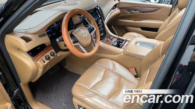 Cadillac Escalade 4