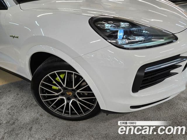 Porsche Cayenne (PO536) 3