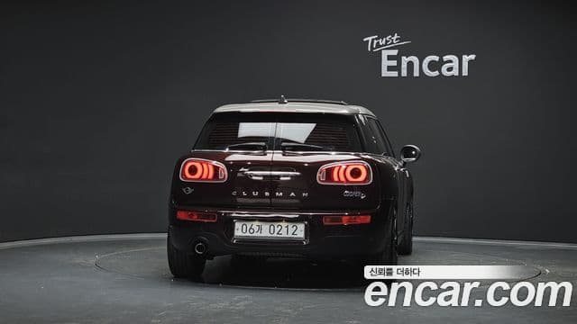 MINI Cooper D Clubman 4