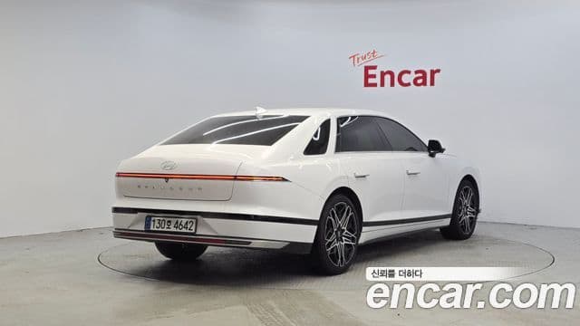 Hyundai Grandeur Hybrid (GN7) 2
