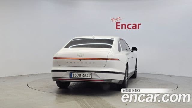 Hyundai Grandeur Hybrid (GN7) 4