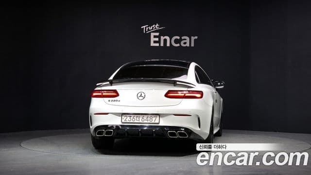 Mercedes-Benz E-Class W213 4