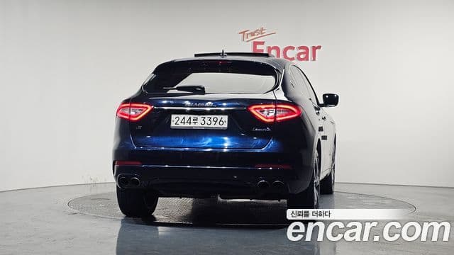 Maserati Levante 3