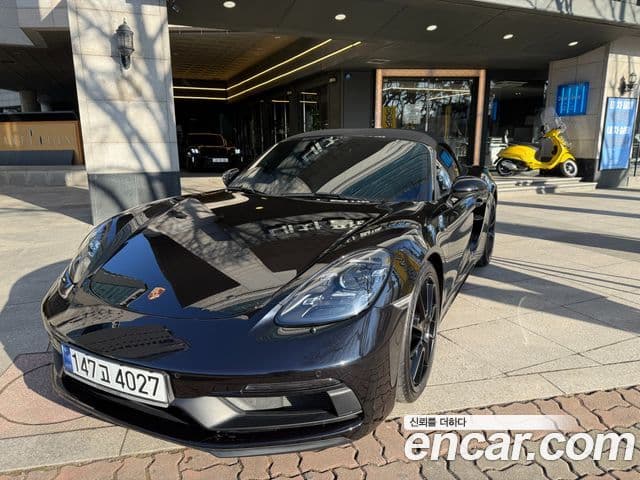 Porsche 718 Boxster 1
