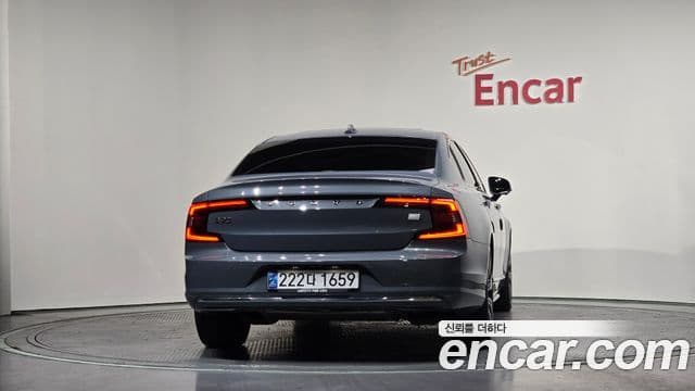Volvo S90 4