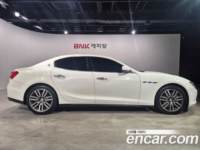 Maserati Ghibli 3