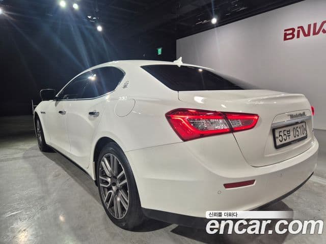 Maserati Ghibli 4