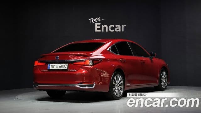 Lexus ES300h 7th Gen 2