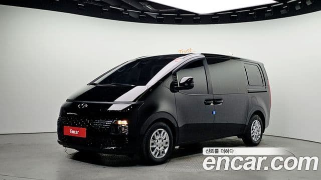 Hyundai Staria 1