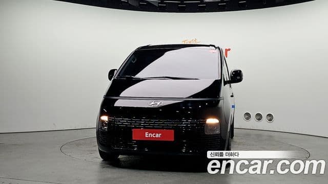 Hyundai Staria 3