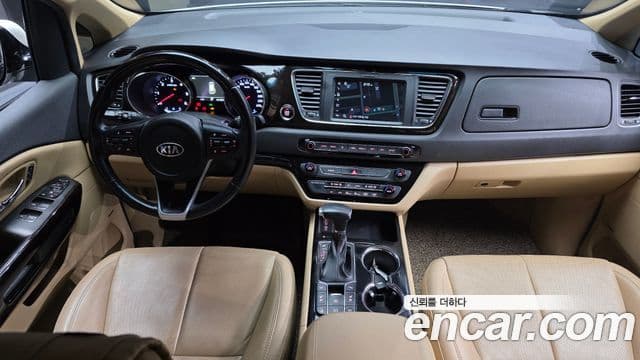 Kia The New Carnival 4