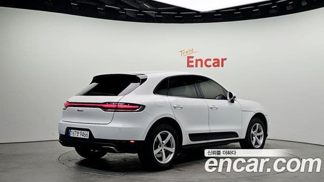 Porsche Macan 2
